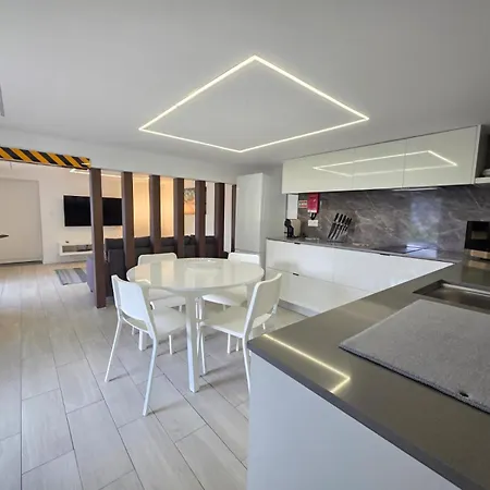 Rodrigues 3 By Rentallido *